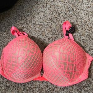 Pink and nude lace BOMBSHELL bra💓 NWOT